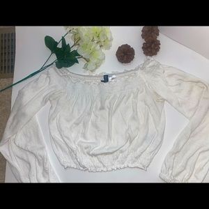 H&M off the shoulder top🌃🤍